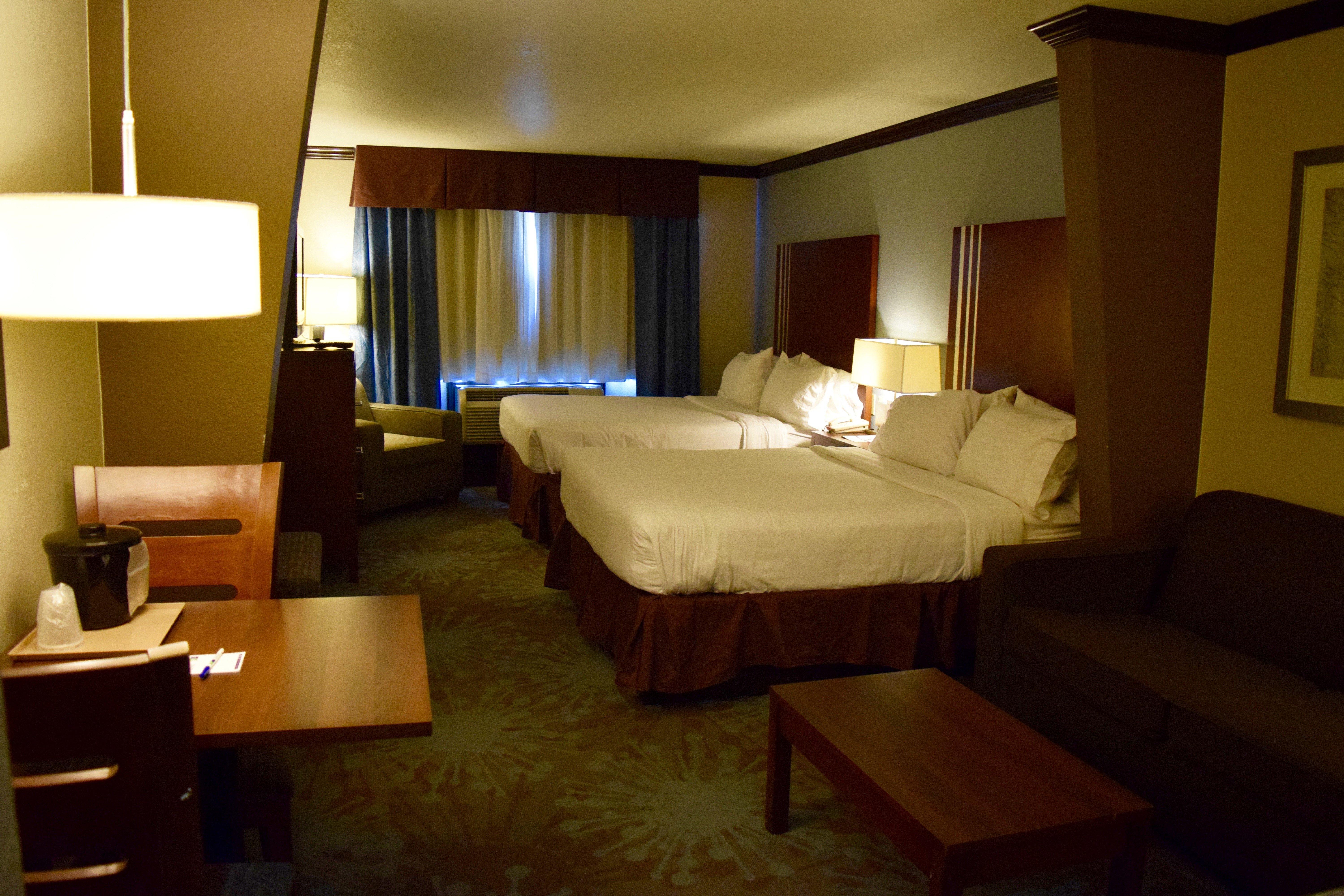 Holiday Inn Express & Suites San Antonio Nw Near Seaworld By Ihg Exterior photo