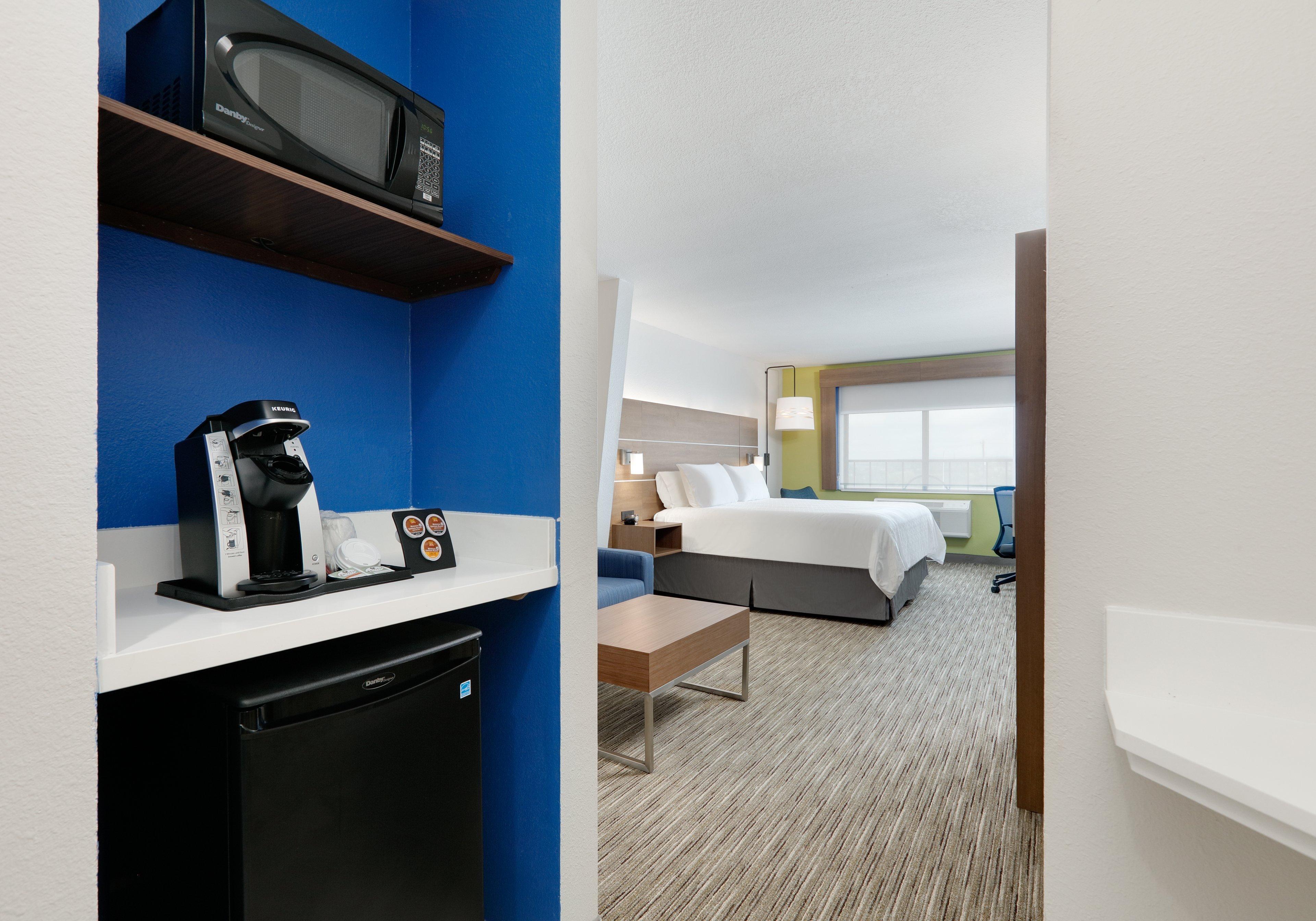 Holiday Inn Express & Suites San Antonio Nw Near Seaworld By Ihg Exterior photo