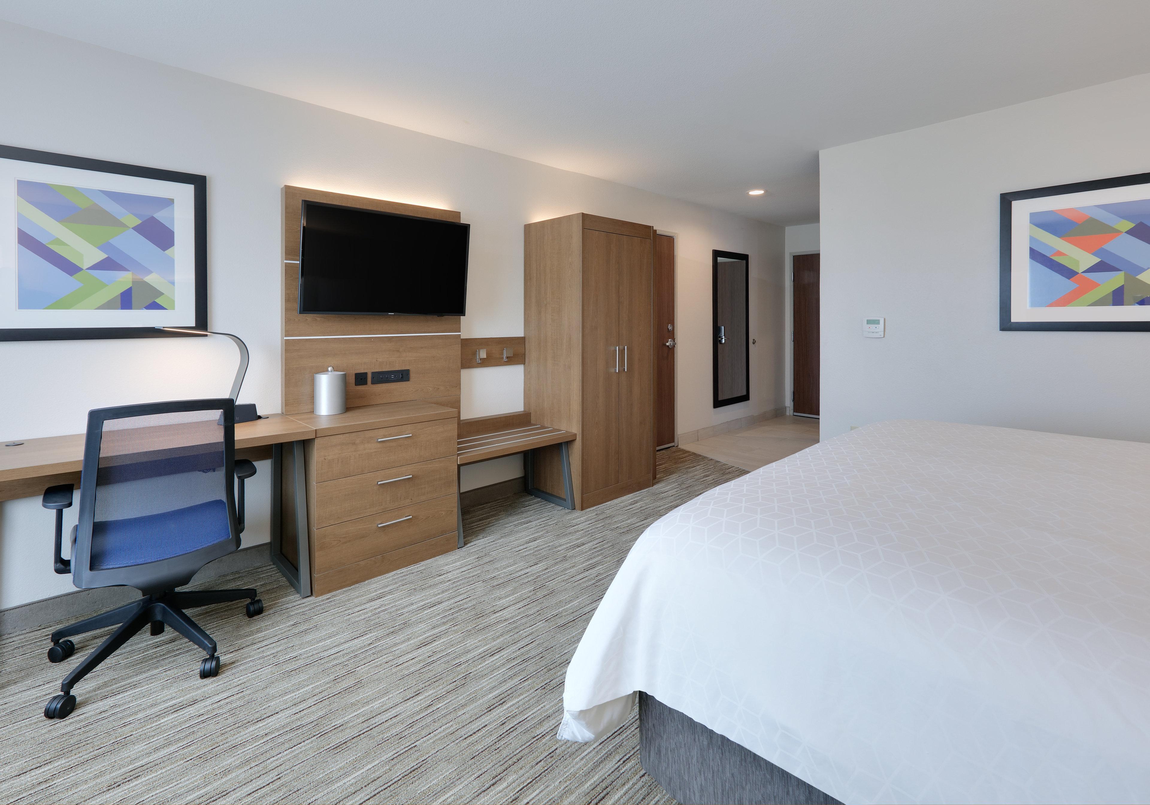 Holiday Inn Express & Suites San Antonio Nw Near Seaworld By Ihg Exterior photo