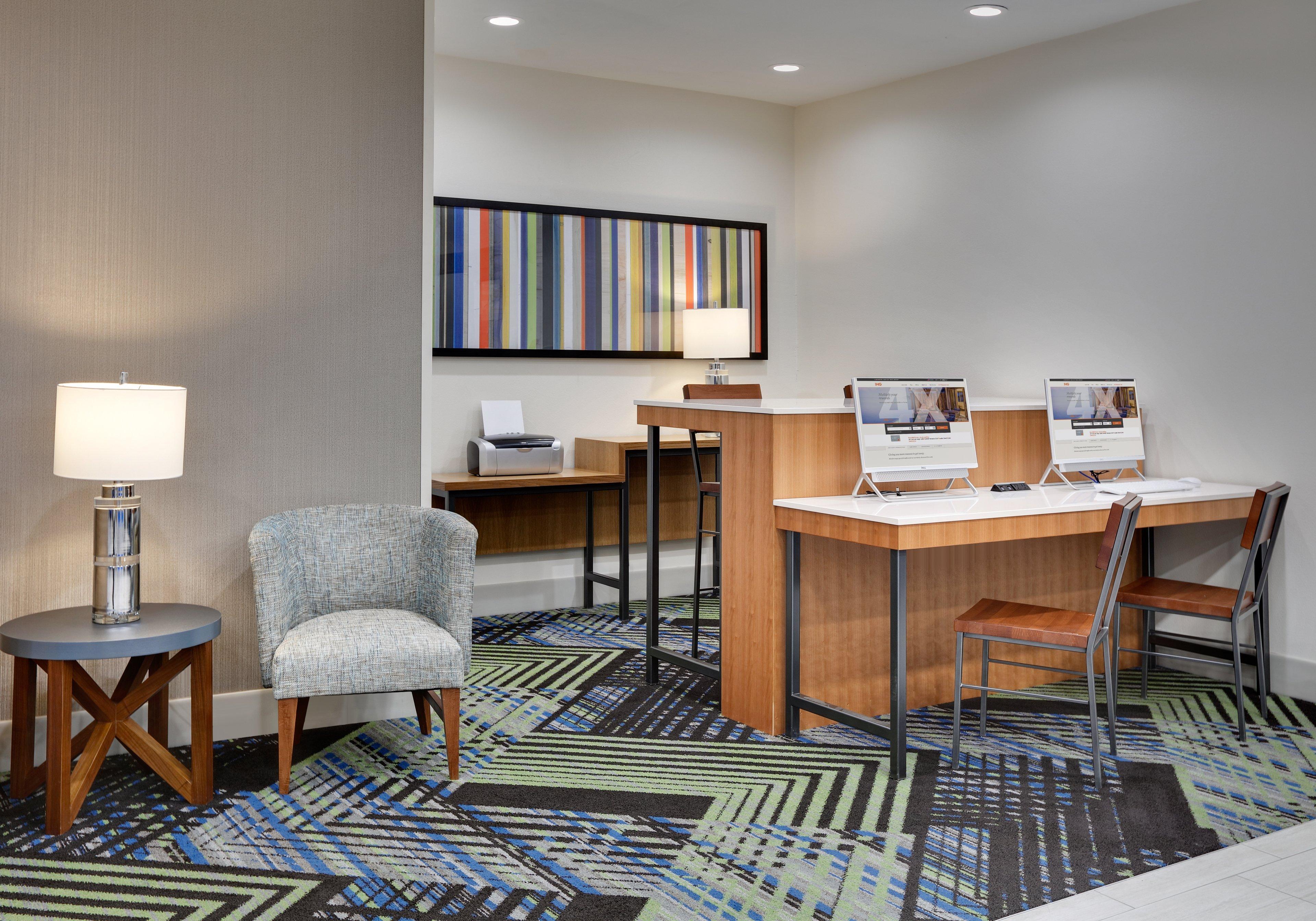 Holiday Inn Express & Suites San Antonio Nw Near Seaworld By Ihg Exterior photo