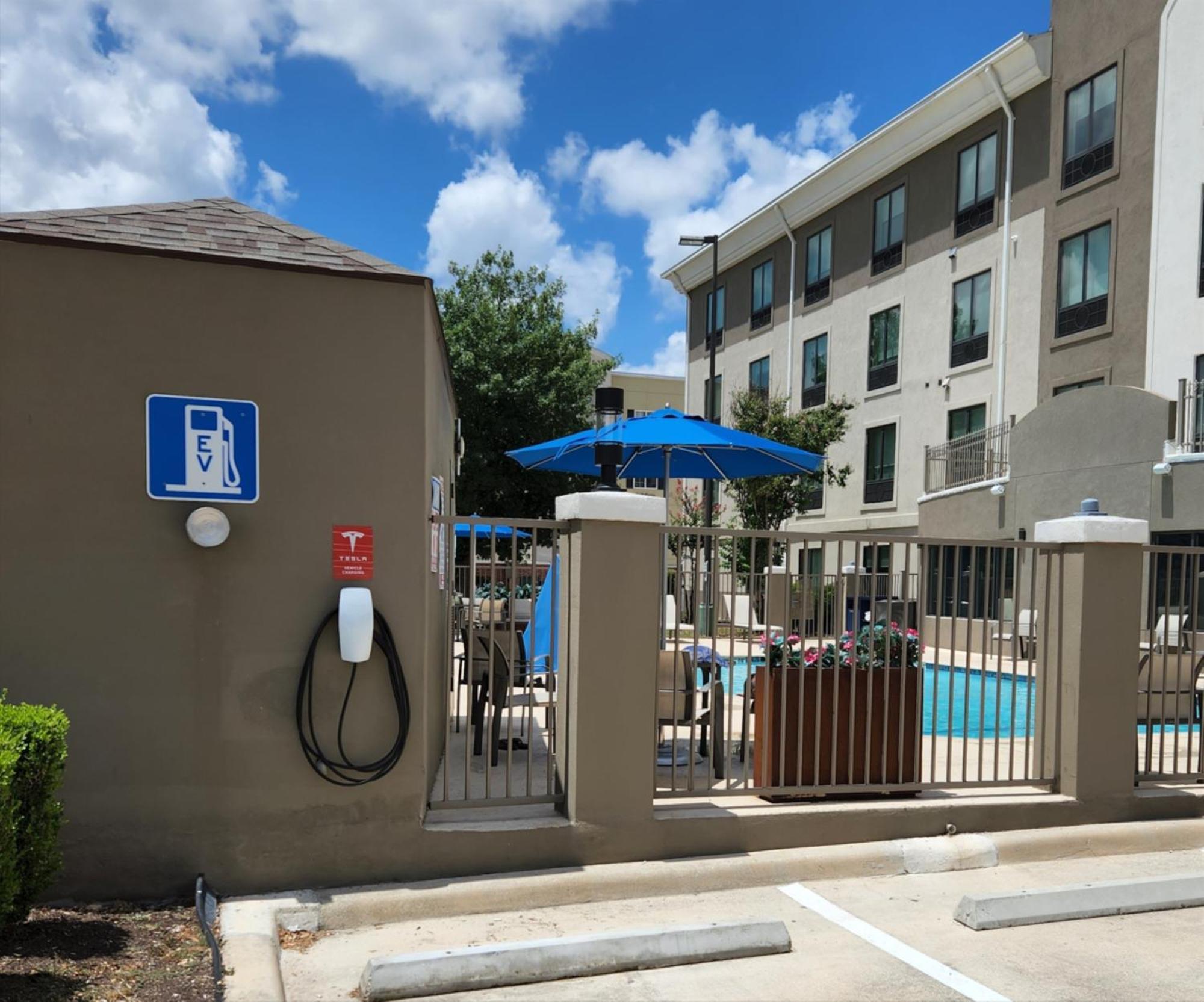 Holiday Inn Express & Suites San Antonio Nw Near Seaworld By Ihg Exterior photo